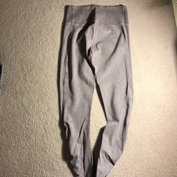 Sand color stretchy work out pants - Picture 2 of 3
